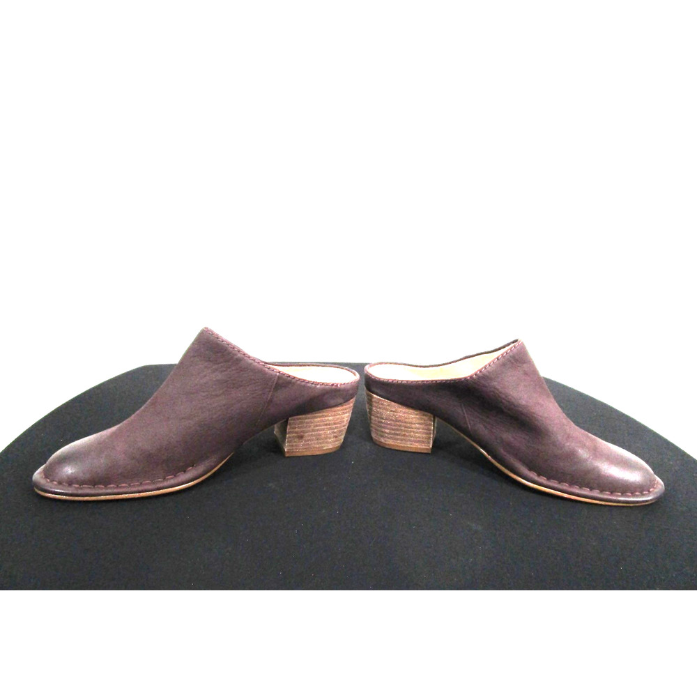 EUC! Clarks Spiced Isla Aubergine Leather Med. Heel Mules Women 7 M - Picture 5 of 10